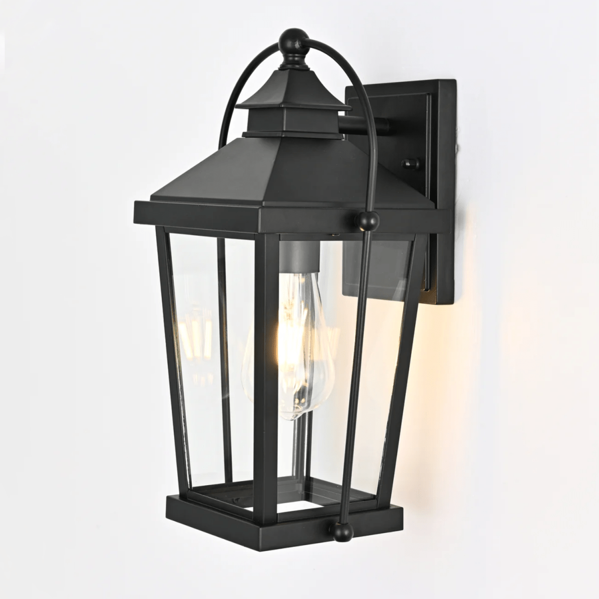 1-Light, Outdoor Wall Mount Light In Traditional Style, Outdoor Wall Sconce - 11.02"L x 10.16"W x 19.69"H