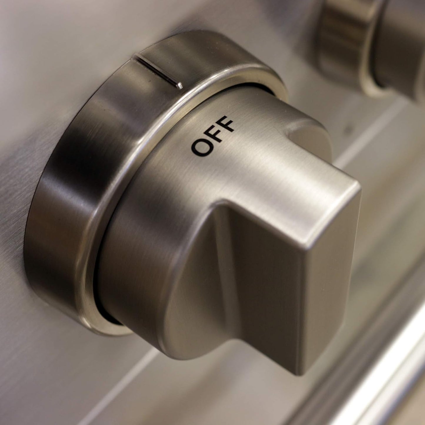 KUCHT Professional 30 in. 4.2 cu. ft. Dual Fuel Range for Natural Gas with Sealed Burners and Convection Oven in Stainless Steel with Classic Silver Knobs