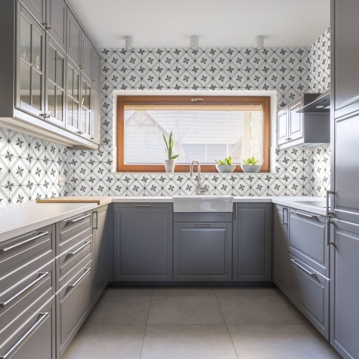 8 x 8 in. Form Ice Compass Matte Pressed Glazed Porcelain Tile