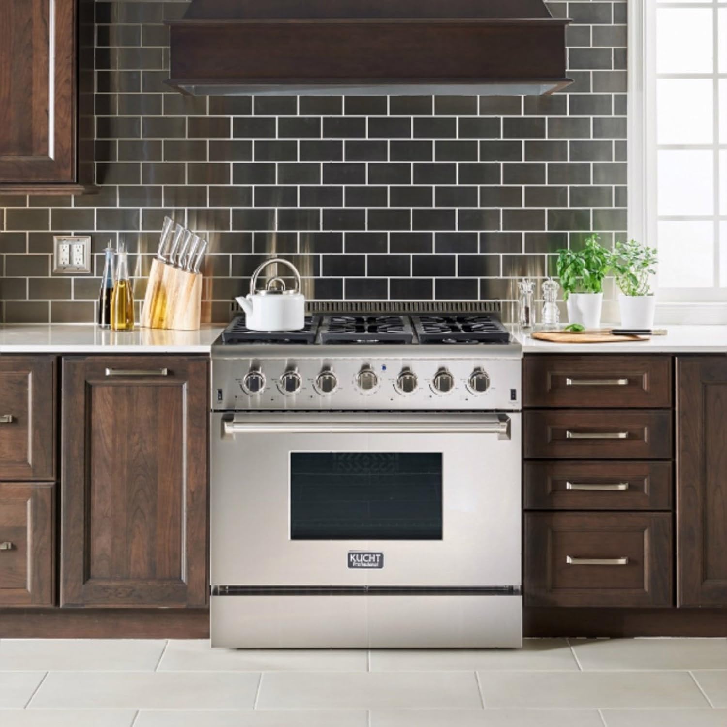 KUCHT Professional 36 in. 5.2 cu. ft. Natural Gas Range with Sealed Burners and Convection Oven in Stainless Steel with Classic Silver Knobs