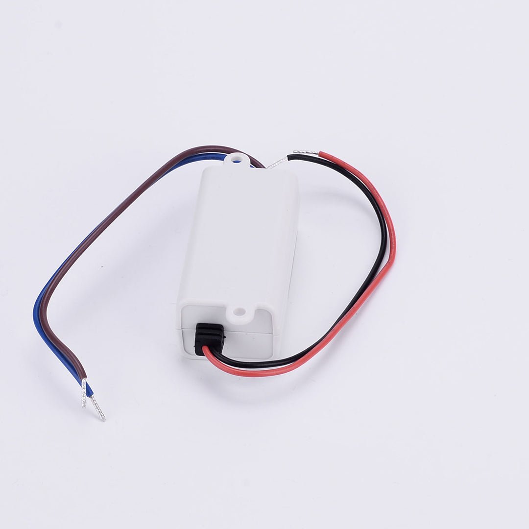 8W Meanwell Driver 8W / 100-240V AC / 12V /0-07A