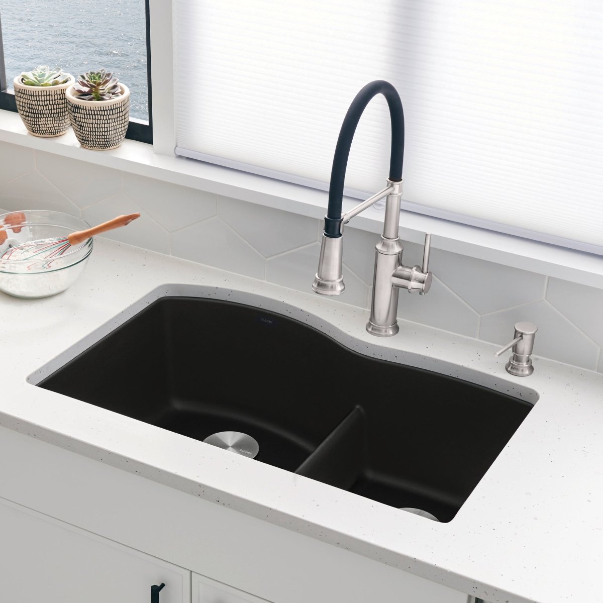 Blanco Diamond 32 Inch 60/40 Double Bowl Undermount Kitchen Sink with Low Divide 60/40